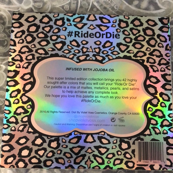 Violet Voss Eyeshadow Palette - Picture 2 of 5